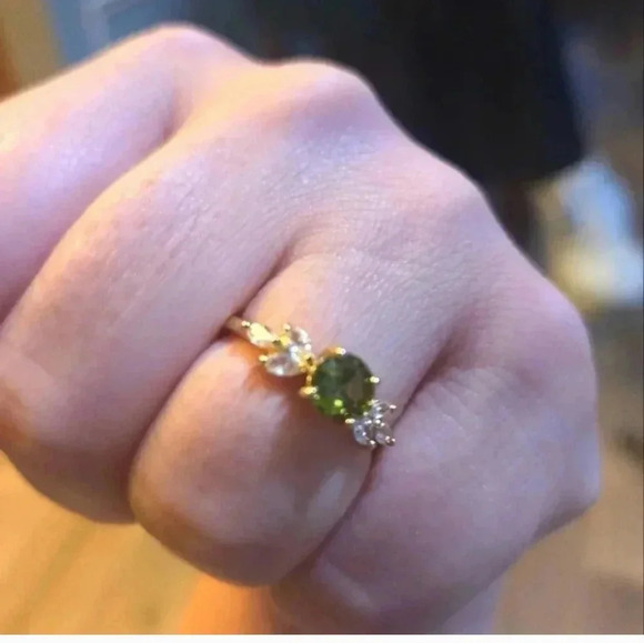 Womens zirconia rings New size 9 Lot SALE - Picture 6 of 12